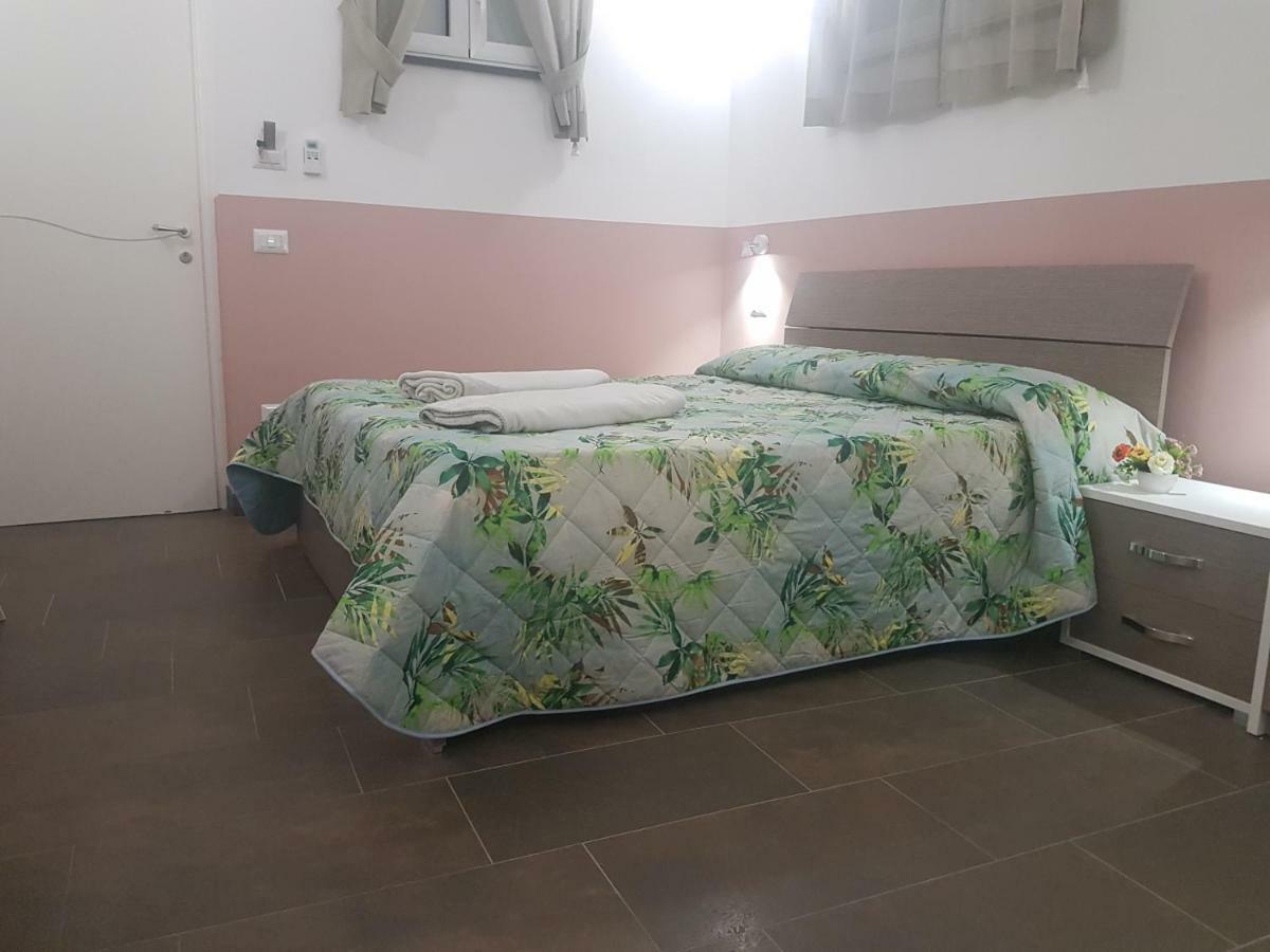 Gradoni Di Chiaia Twenty Three * Napoli