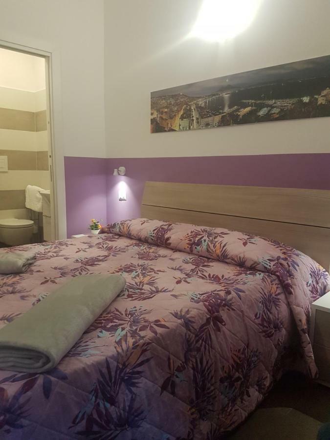 Gradoni Di Chiaia Twenty Three * Napoli